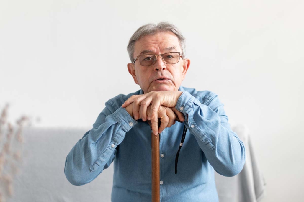 parkinson-mann-zuhause-denkt-was-ist-das-cannabis-erfahrungsbericht-larry-beweglichkeit-zurueck-minuten